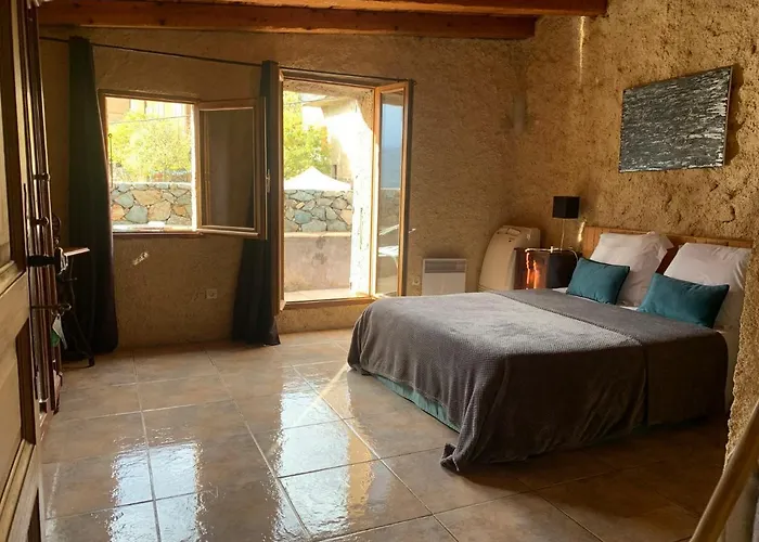 Le Patio. Casa Mucchielli Corbara